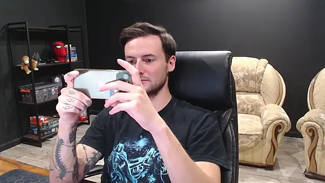 Snapshot of MihasikD chatting on September 24, 5:00 pm MihasikD online show from September 24, 5:00 pm