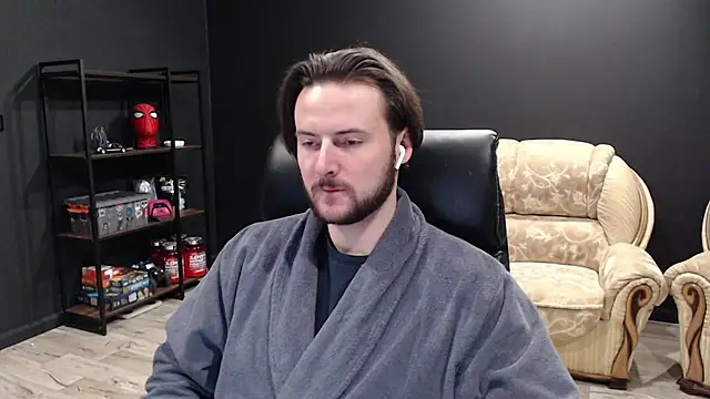 Snapshot of MihasikD chatting on February 19, 8:41 pm MihasikD online show from February 19, 8:41 pm