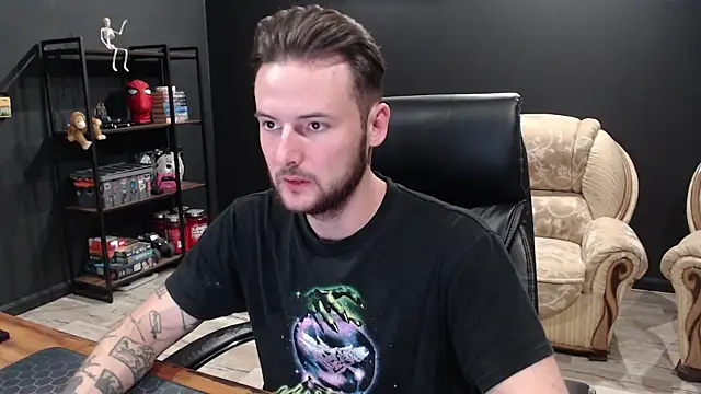 Snapshot of MihasikD chatting on October 20, 3:49 pm MihasikD online show from October 20, 3:49 pm