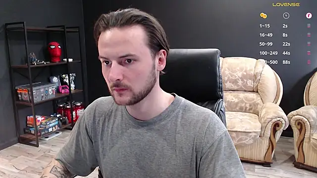 Snapshot of MihasikD chatting on March 5, 12:44 pm MihasikD online show from March 5, 12:44 pm