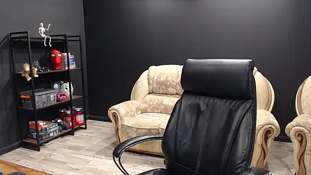 Snapshot of MihasikD chatting on October 2, 3:38 pm MihasikD online show from October 2, 3:38 pm