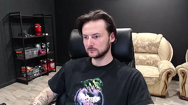 Snapshot of MihasikD chatting on March 13, 6:45 pm MihasikD online show from March 13, 6:45 pm