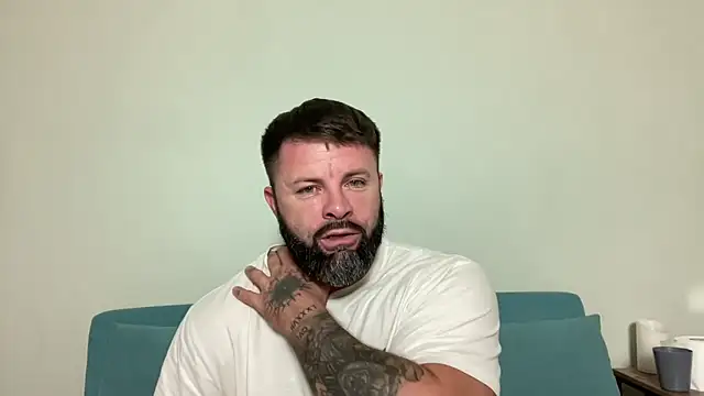 Snapshot of AlphaSparks chatting on September 12, 2:44 am AlphaSparks online show from September 12, 2:44 am