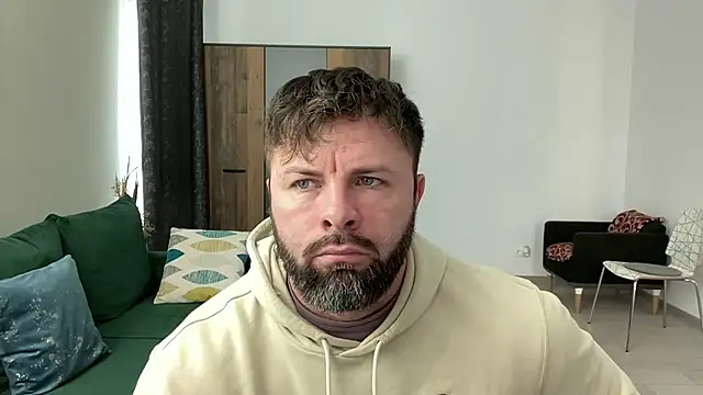 Snapshot of AlphaSparks chatting on December 16, 3:51 am AlphaSparks online show from December 16, 3:51 am