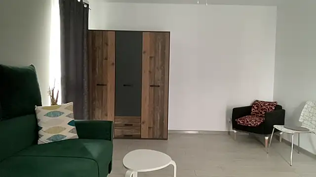 Snapshot of AlphaSparks chatting on January 31, 12:06 am AlphaSparks online show from January 31, 12:06 am