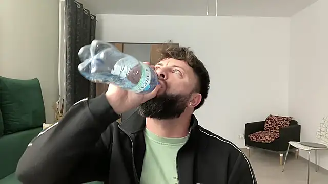 Snapshot of AlphaSparks chatting on January 24, 4:05 am AlphaSparks online show from January 24, 4:05 am