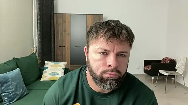 Snapshot of AlphaSparks chatting on December 18, 3:58 am AlphaSparks online show from December 18, 3:58 am