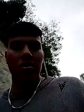 Snapshot of mikeeeeeell chatting on November 1, 7:01 am mikeeeeeell online show from November 1, 7:01 am