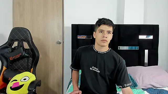 Snapshot of Dimitrixxx__ chatting on September 22, 4:39 pm Dimitrixxx   online show from September 22, 4:39 pm
