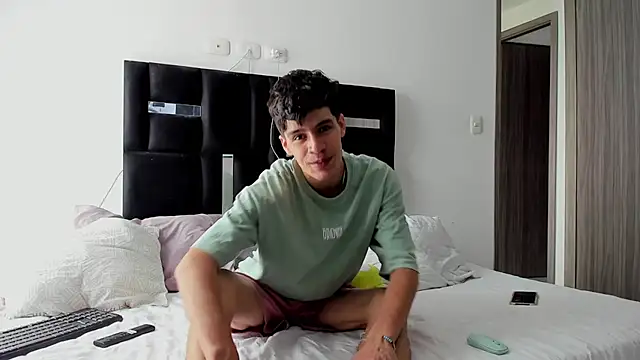 Snapshot of Dimitrixxx__ chatting on January 20, 2:25 pm Dimitrixxx   online show from January 20, 2:25 pm
