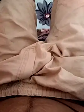 Snapshot of Babyucum4me chatting on October 29, 7:00 am Babyucum4me online show from October 29, 7:00 am