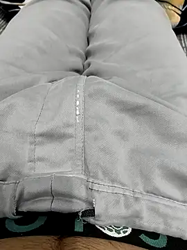 Snapshot of Babyucum4me chatting on December 20, 1:33 pm Babyucum4me online show from December 20, 1:33 pm