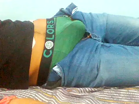 Snapshot of Babyucum4me chatting on December 24, 8:49 pm Babyucum4me online show from December 24, 8:49 pm