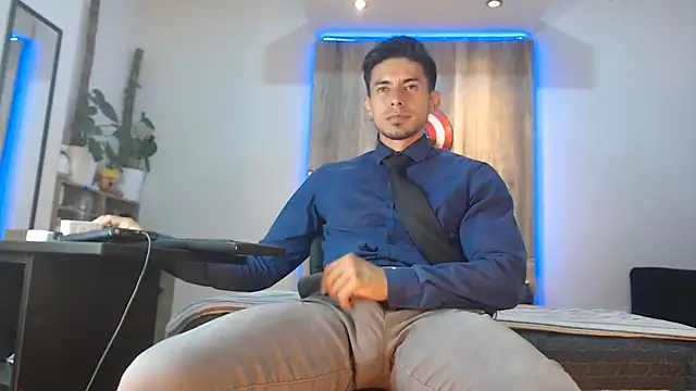 Andrew 4  online show from February 5, 1:56 am