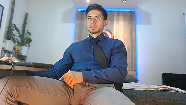 Andrew 4  online show from February 8, 6:41 am