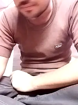 HotBoyOm online show from February 9, 6:05 pm