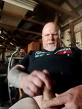 Reddog833 online show from March 11, 11:12 pm