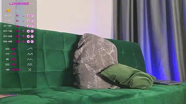 S3Xyes online show from December 20, 2:19 am