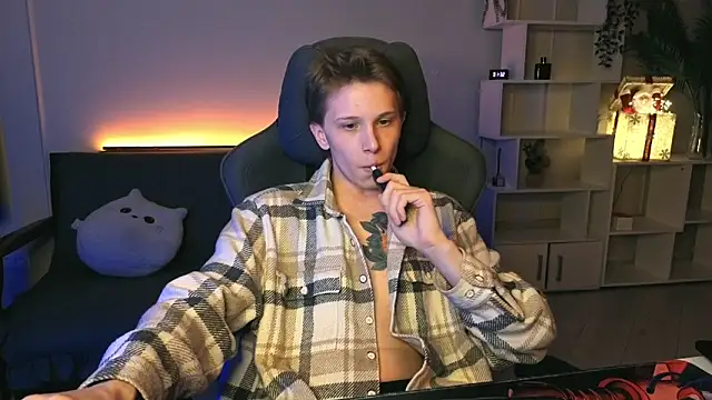 arlekincrop online show from January 15, 8:33 pm