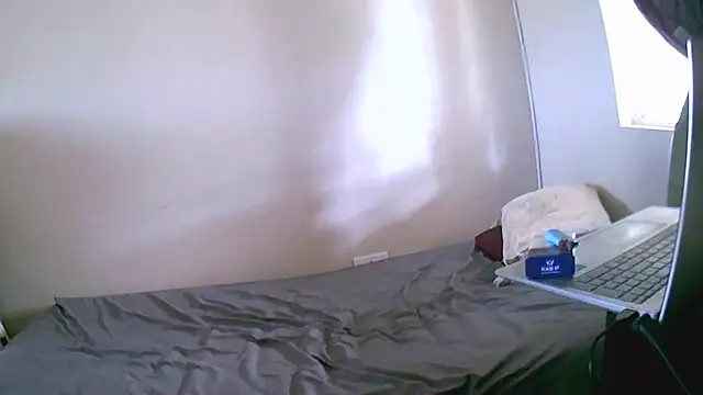 Snapshot of TryingWind chatting on October 17, 10:41 am TryingWind online show from October 17, 10:41 am