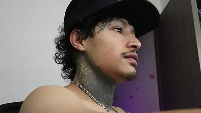 trieone online show from October 16, 11:13 pm