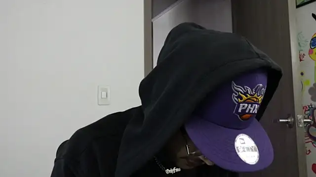 trieone online show from September 22, 11:43 am