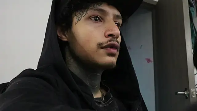 trieone online show from October 12, 9:53 pm