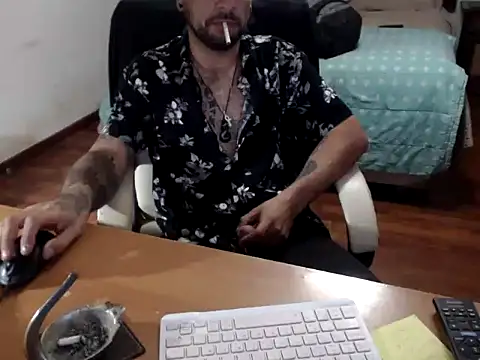 pose14 online show from March 8, 10:08 am