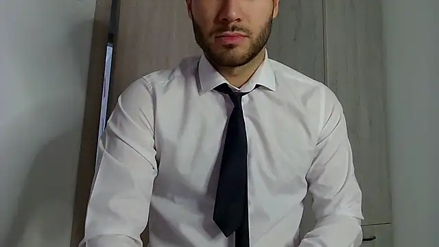 Snapshot of Justynn1 chatting on February 25, 5:41 am Justynn1 online show from February 25, 5:41 am