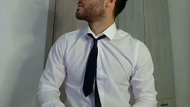 Snapshot of Justynn1 chatting on March 17, 6:51 am Justynn1 online show from March 17, 6:51 am