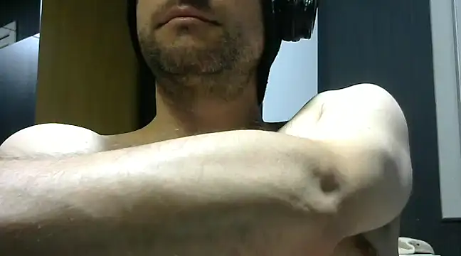 gauchors20 online show from December 21, 10:06 am