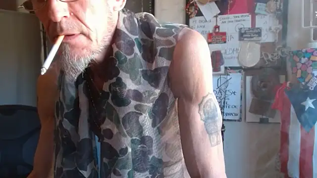 Snapshot of mycock2474u chatting on January 26, 6:27 pm mycock2474u online show from January 26, 6:27 pm