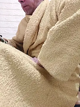 Snapshot of david_geam chatting on February 20, 3:01 am david geam online show from February 20, 3:01 am