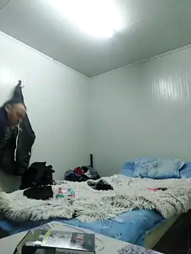 Snapshot of david_geam chatting on December 26, 6:19 am david geam online show from December 26, 6:19 am