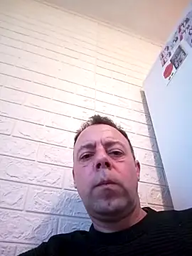 Snapshot of david_geam chatting on December 24, 6:33 am david geam online show from December 24, 6:33 am