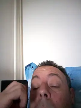 Snapshot of david_geam chatting on December 29, 9:28 am david geam online show from December 29, 9:28 am