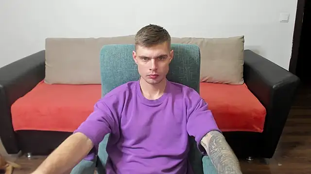 maks wolfis online show from January 25, 8:00 pm