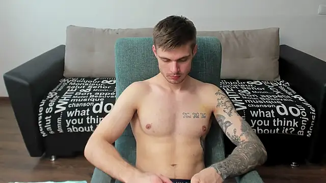 maks wolfis online show from February 24, 10:15 am