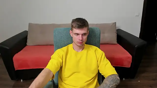 maks wolfis online show from February 12, 3:05 pm