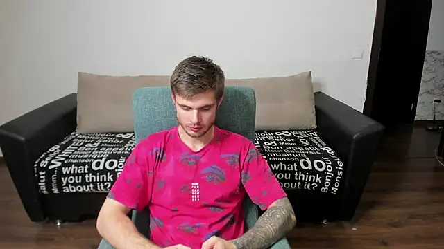 maks wolfis online show from January 8, 1:31 pm