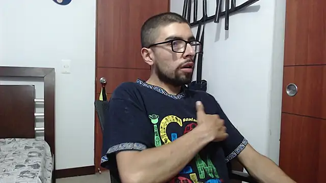 fvckolombianguyy online show from March 11, 9:26 pm