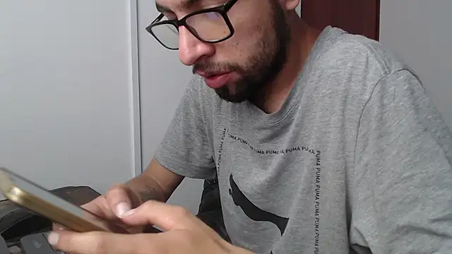 fvckolombianguyy online show from February 11, 4:46 pm