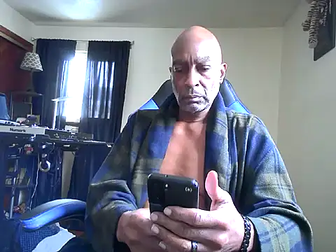 longdick4you8686 online show from January 25, 6:35 pm