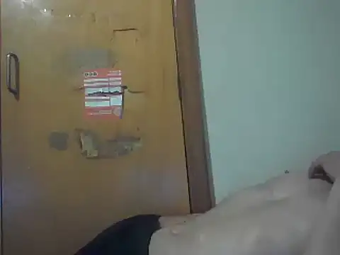 Snapshot of TooFknHorny1 chatting on December 12, 8:47 am TooFknHorny1 online show from December 12, 8:47 am