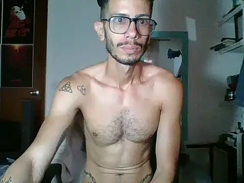 alisterxxx online show from December 3, 11:10 am