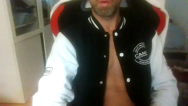 NickHarley69 online show from February 18, 7:32 am