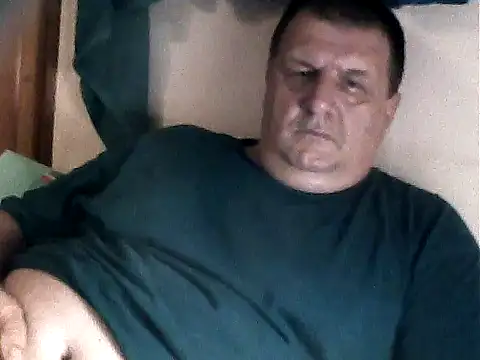 Snapshot of Vyrtous579 chatting on October 9, 4:23 pm Vyrtous579 online show from October 9, 4:23 pm