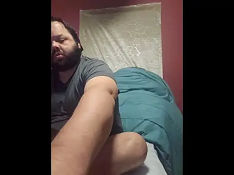 Strongbutgentle36 online show from December 17, 6:09 am