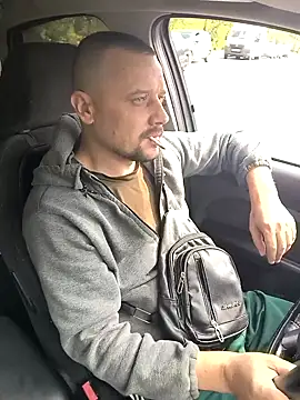 DanielOhCool online show from September 19, 8:26 am