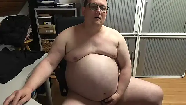 Snapshot of Mark50bw chatting on February 8, 6:55 pm Mark50bw online show from February 8, 6:55 pm